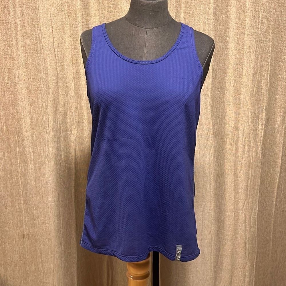 Under Armour Women's Purple Heat Gear Racerback Semi-Fitted Athletic Tank